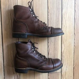 Womens redwing iron ranger leather brown boots in great shape size 9